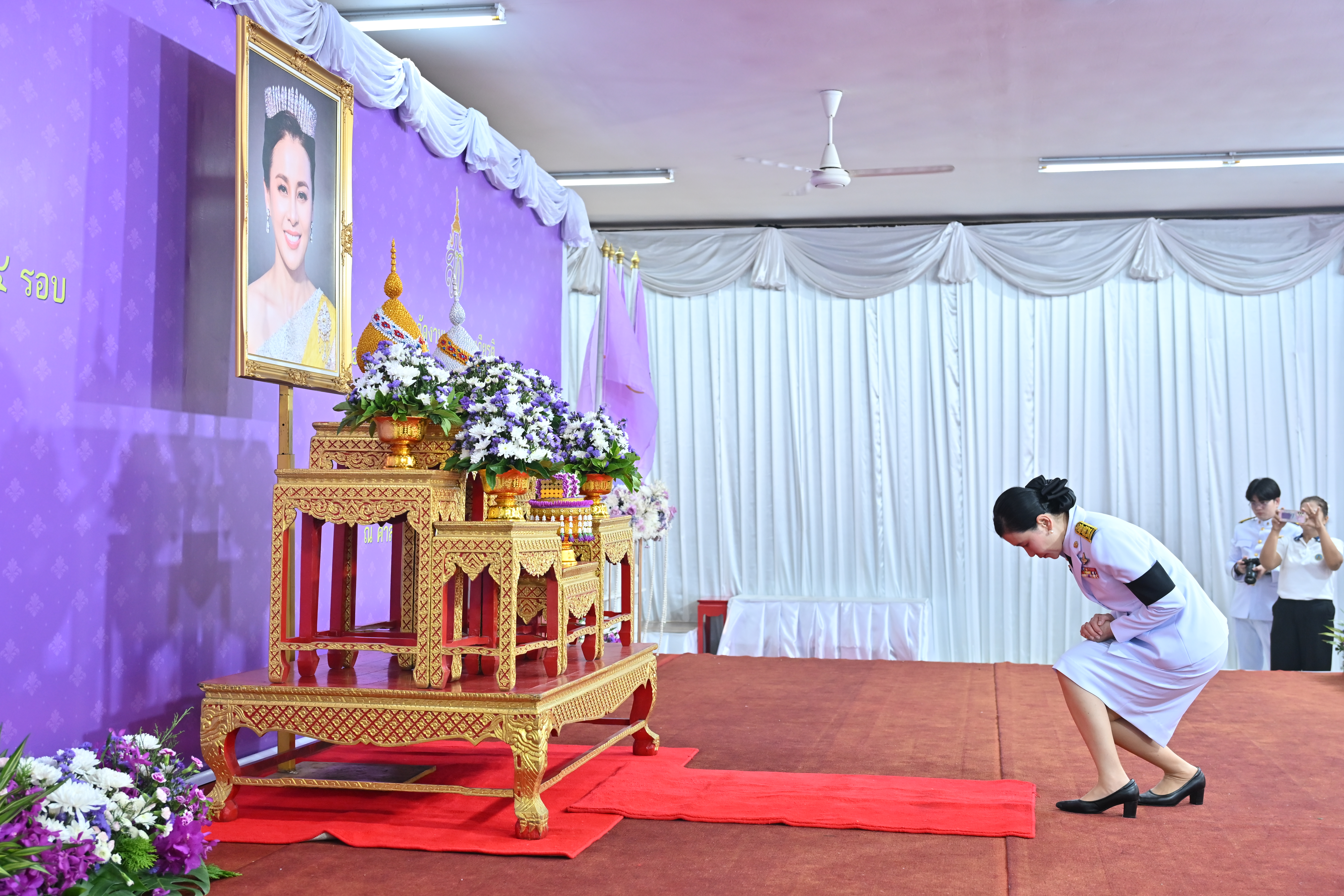 title - ส.ป.ก.นครปฐม เข้าร่วมพิธีเจริญพระพุทธมนต์ และทำบุญตักบาตร ถวายพระราชกุศลแด่ สมเด็จพระนางเจ้าฯ พระบรมราชินี เนื่องในโอกาสพระราชพิธีมหามงคลเฉลิมพระชนมพรรษา 4 รอบ 3 มิถุนายน 2569